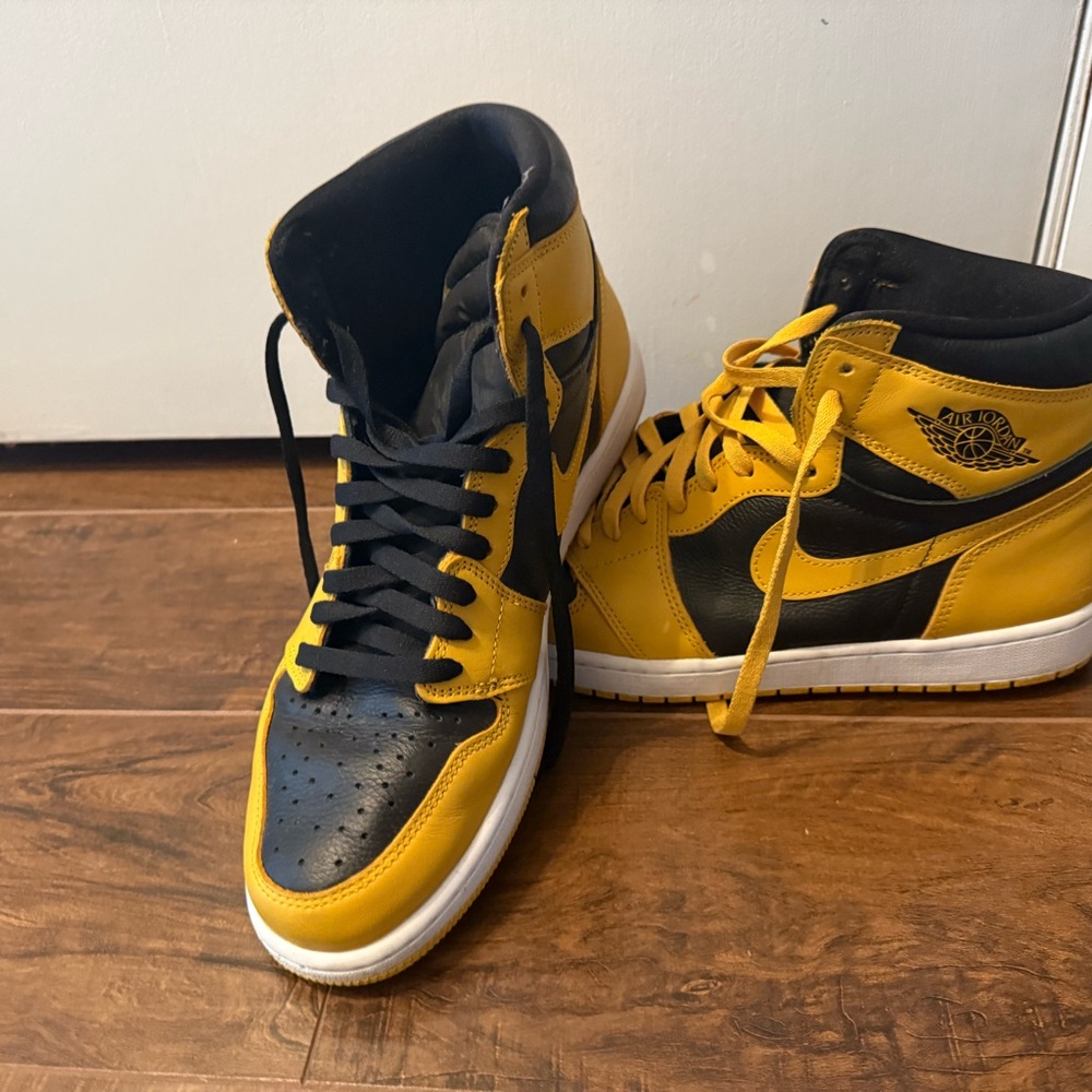 Nike Men's Black and Yellow High-Top Sneakers